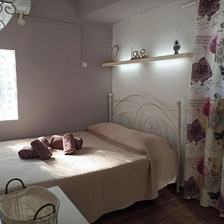 M&M Small House Rhodes City 외부 사진