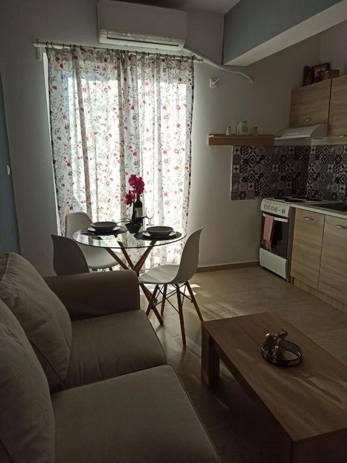 M&M Small House Rhodes City 외부 사진